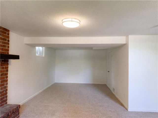 16517 E 35th Street Court, Independence, MO 64055