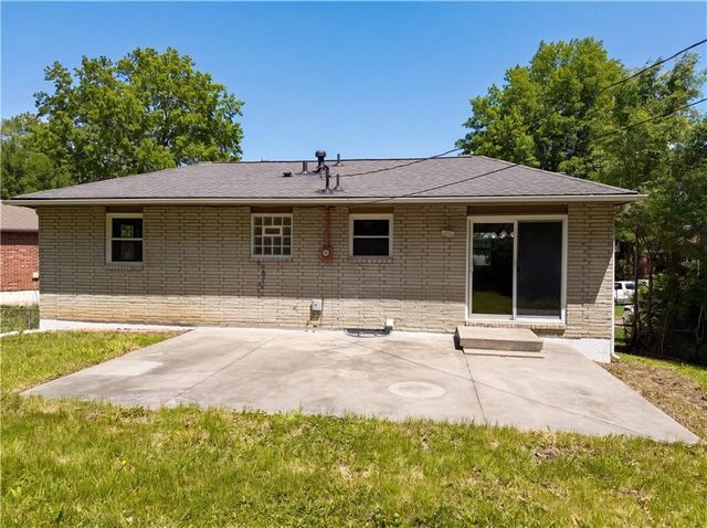 16517 E 35th Street Court, Independence, MO 64055