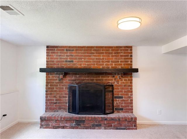 16517 E 35th Street Court, Independence, MO 64055