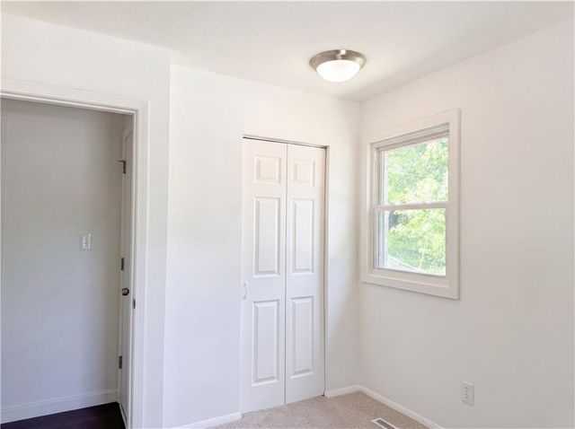 16517 E 35th Street Court, Independence, MO 64055