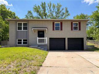 16517 E 35th Street Court, Independence, MO 64055