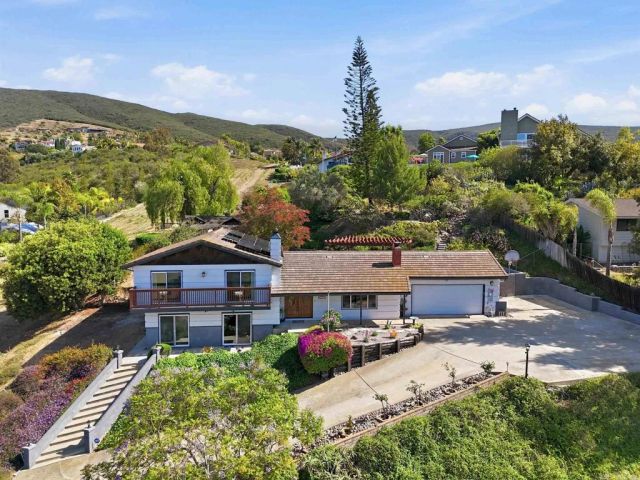 1045 Cima Dr, San Marcos, CA 92078