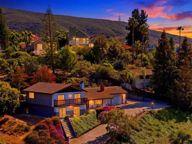 1045 Cima Dr, San Marcos, CA 92078