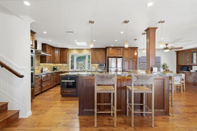 1045 Cima Dr, San Marcos, CA 92078