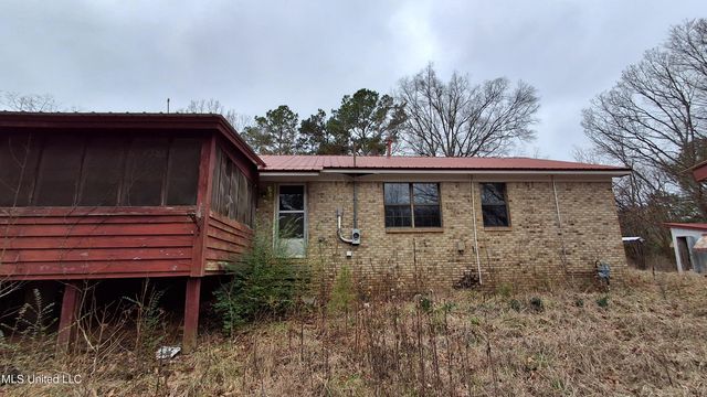 877 S Red Banks Road, Holly Springs, MS 38635
