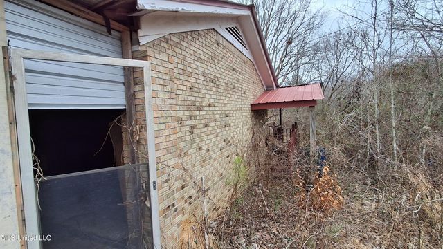 877 S Red Banks Road, Holly Springs, MS 38635