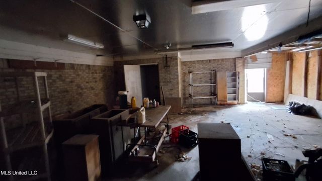 877 S Red Banks Road, Holly Springs, MS 38635