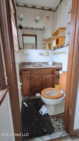 877 S Red Banks Road, Holly Springs, MS 38635