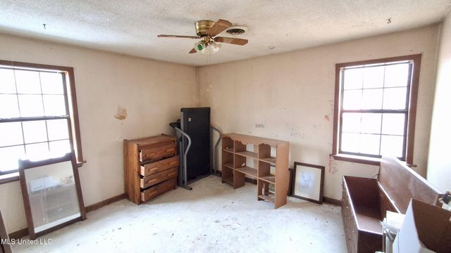 877 S Red Banks Road, Holly Springs, MS 38635