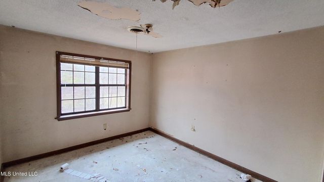 877 S Red Banks Road, Holly Springs, MS 38635