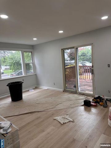 97 Echo, Elmwood Park, NJ 07407