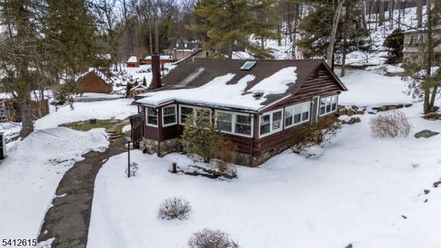 15 Cliff Rd, West Milford Twp., NJ 07480