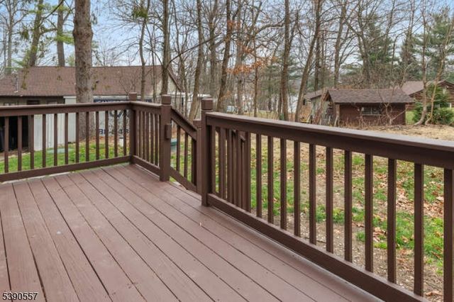 15 Cliff Rd, West Milford Twp., NJ 07480