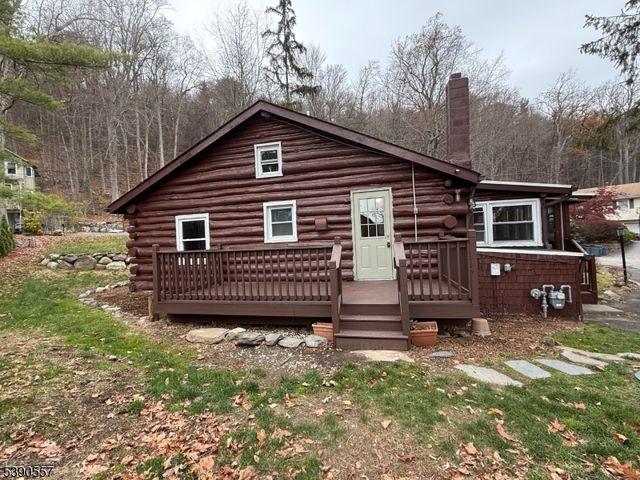 15 Cliff Rd, West Milford Twp., NJ 07480
