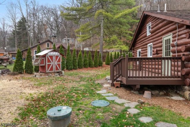 15 Cliff Rd, West Milford Twp., NJ 07480