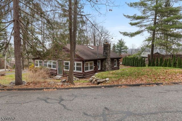15 Cliff Rd, West Milford Twp., NJ 07480