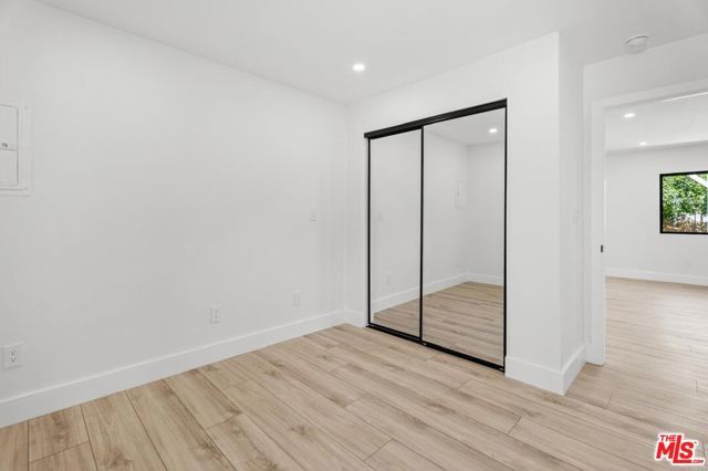 19701 Blythe Street, Los Angeles, CA 91306