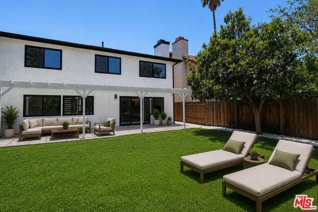19701 Blythe Street, Los Angeles, CA 91306