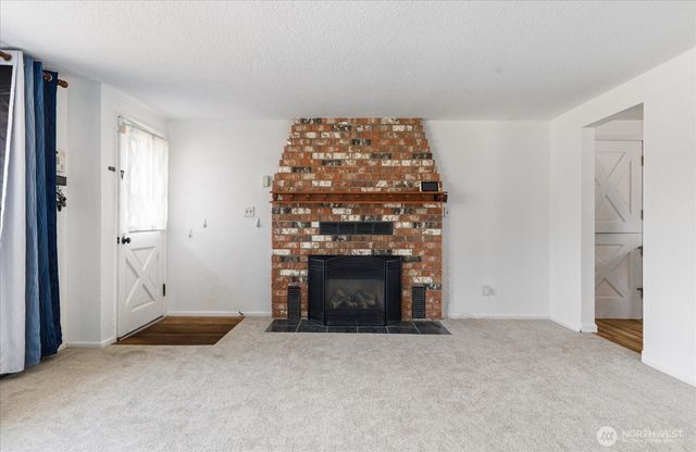 49 SE Pasek Street, Oak Harbor, WA 98277