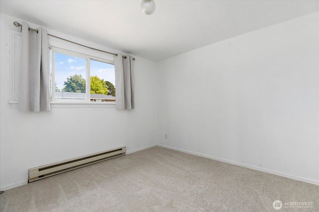 49 SE Pasek Street, Oak Harbor, WA 98277