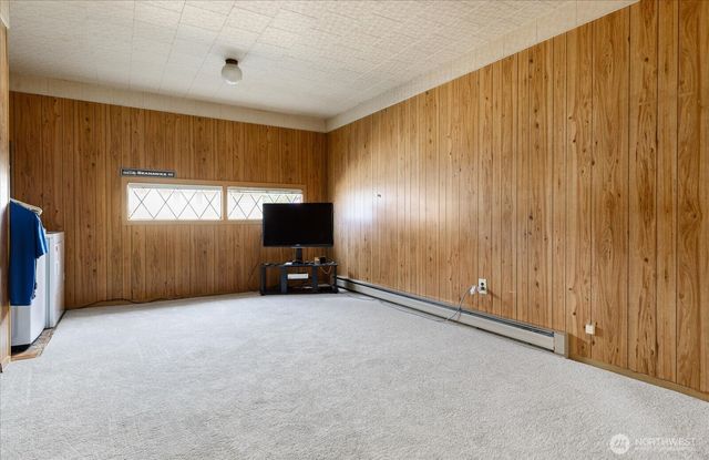 49 SE Pasek Street, Oak Harbor, WA 98277