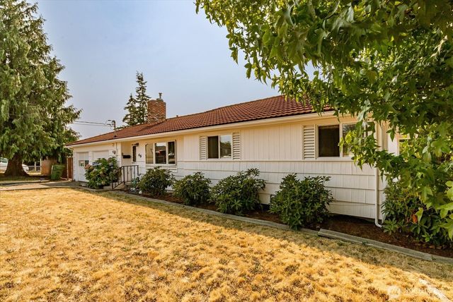 49 SE Pasek Street, Oak Harbor, WA 98277