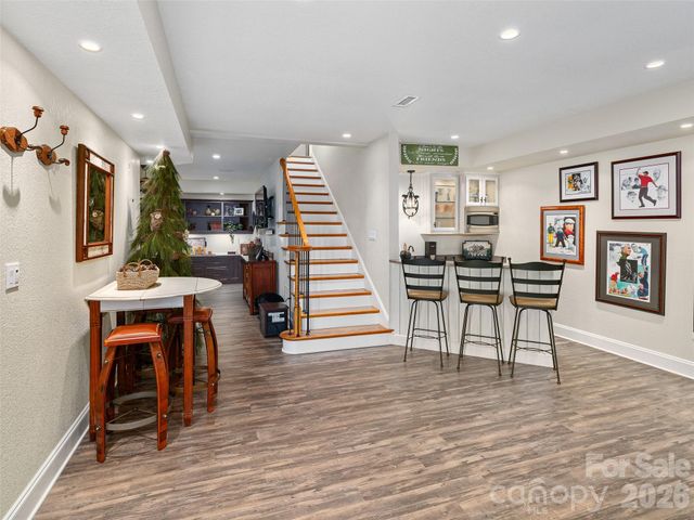 210 Shepard Way, Burnsville, NC 28714