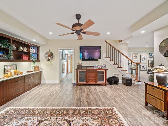 210 Shepard Way, Burnsville, NC 28714
