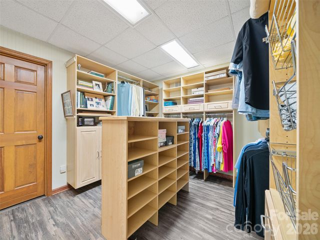 210 Shepard Way, Burnsville, NC 28714