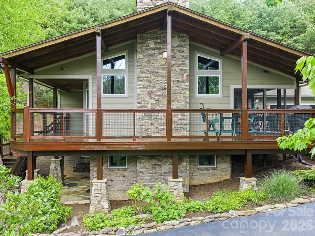 210 Shepard Way, Burnsville, NC 28714