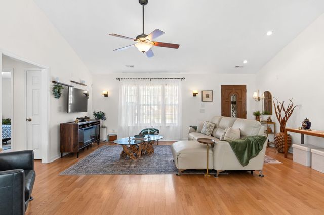 2494 Burning Tree Ln., Little River, SC 29566