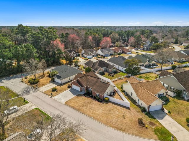 2494 Burning Tree Ln., Little River, SC 29566