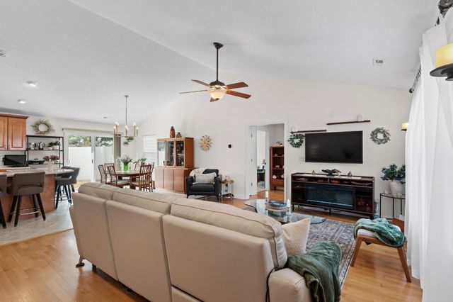 2494 Burning Tree Ln., Little River, SC 29566