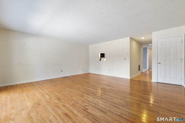 2702 Mill Pond Drive 2702, South Windsor, CT 06074