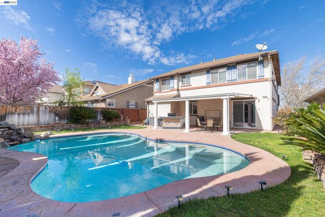 228 W Heritage, Mountain House, CA 95391