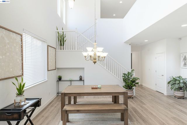 228 W Heritage, Mountain House, CA 95391