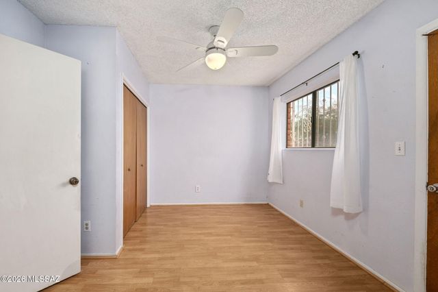 2000 N Heatherbrae Circle, Tucson, AZ 85715
