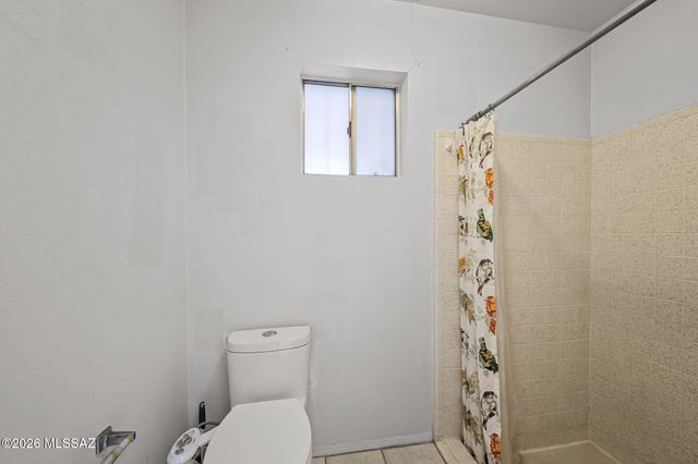 2000 N Heatherbrae Circle, Tucson, AZ 85715