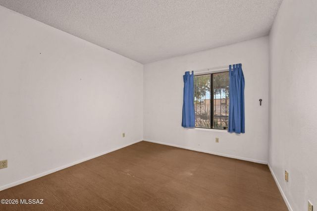 2000 N Heatherbrae Circle, Tucson, AZ 85715