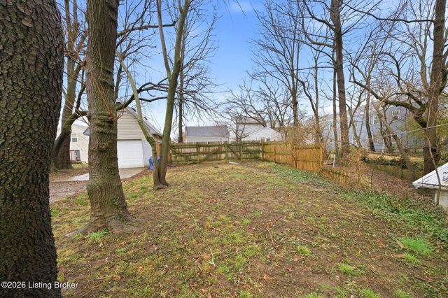 611 E Hill St, Louisville, KY 40217