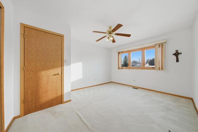 51 Evergreen Drive, Lemont, IL 60439