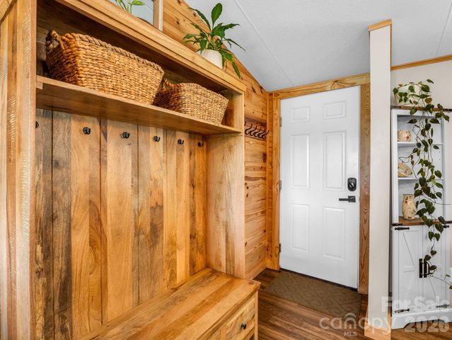 210 Banner Farm Road, Mills River, NC 28759