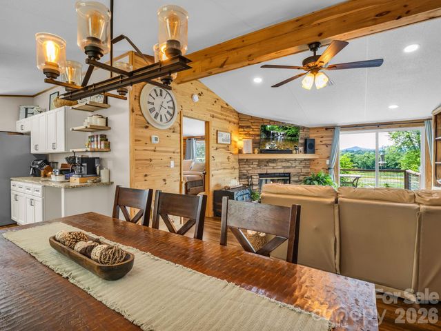210 Banner Farm Road, Mills River, NC 28759