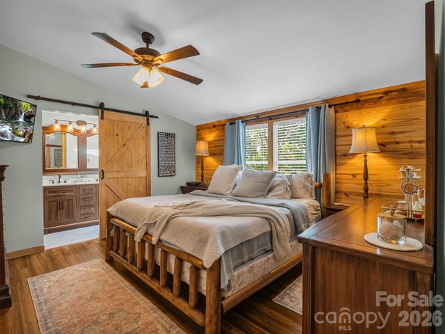 210 Banner Farm Road, Mills River, NC 28759