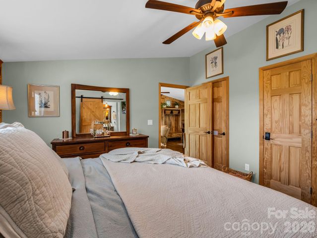 210 Banner Farm Road, Mills River, NC 28759