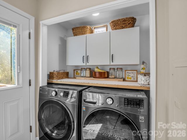 210 Banner Farm Road, Mills River, NC 28759