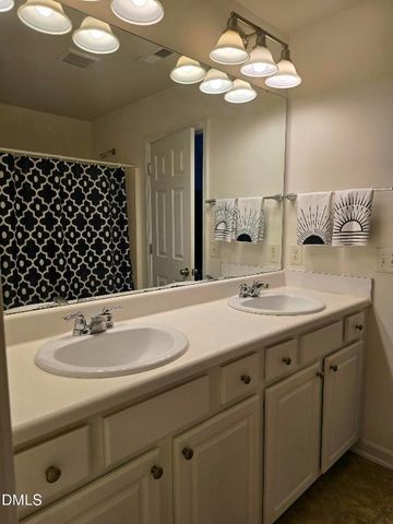 7106 Racine Way, Raleigh, NC 27615