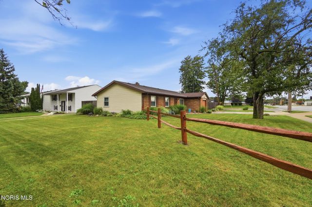 5661 Jackman Road, Toledo, OH 43613