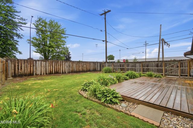 5661 Jackman Road, Toledo, OH 43613