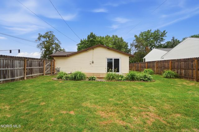5661 Jackman Road, Toledo, OH 43613